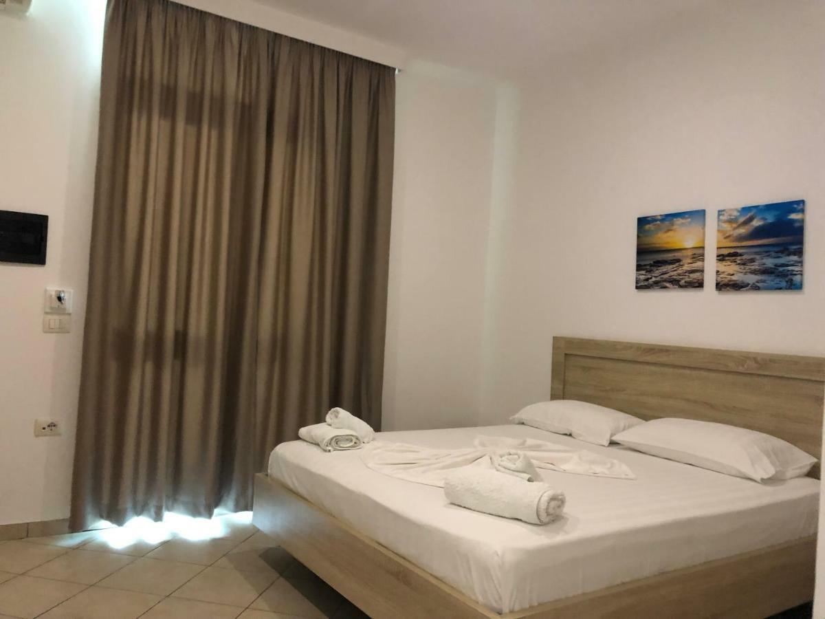 Hotel Jon Dhermi Exterior photo